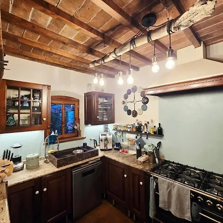 Holiday home Tuscan Creative Retreat & Views Massarosa