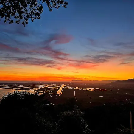 Holiday home Tuscan Creative Retreat & Views Massarosa