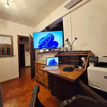 Tuscan Creative Retreat & Views