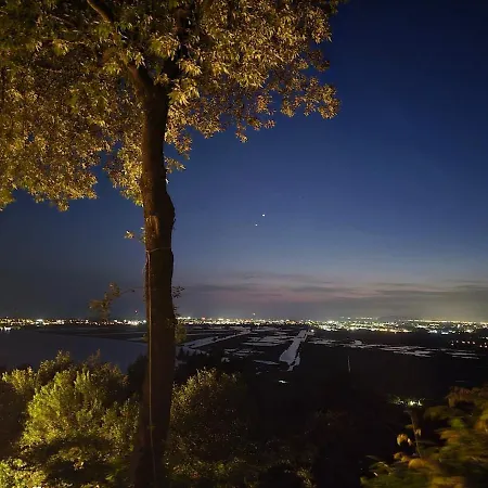 Holiday home Tuscan Creative Retreat & Views Massarosa